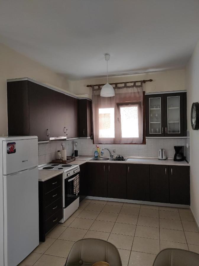 הוילה Néa Péramos Elena House מראה חיצוני תמונה