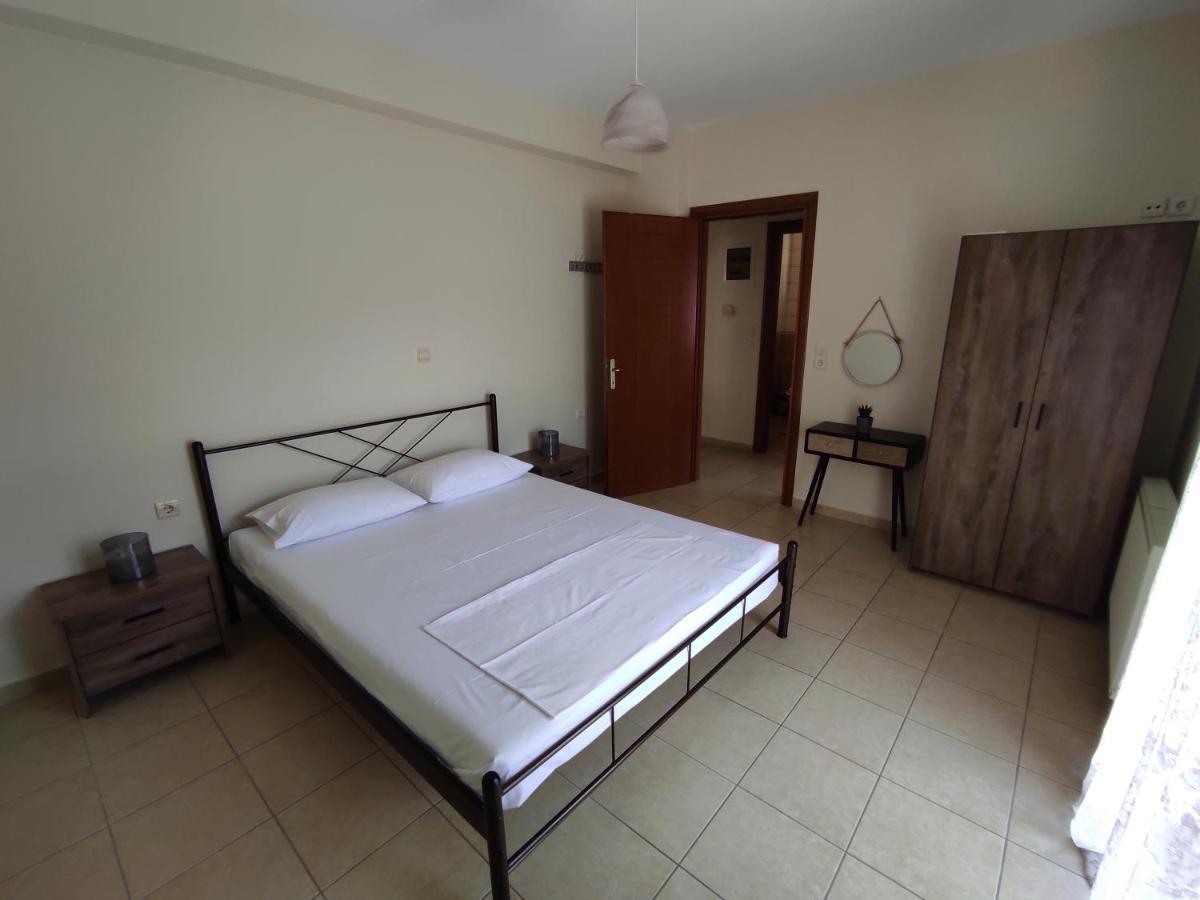 הוילה Néa Péramos Elena House מראה חיצוני תמונה