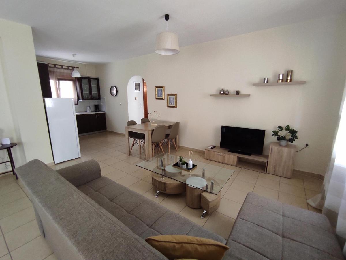 הוילה Néa Péramos Elena House מראה חיצוני תמונה