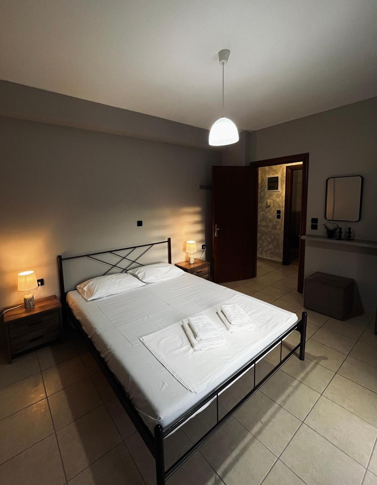 הוילה Néa Péramos Elena House מראה חיצוני תמונה